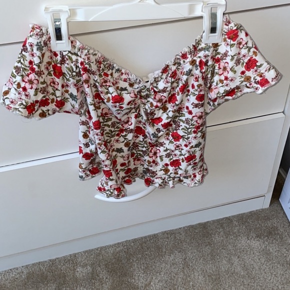 🤍 3/$15 Forever 21 Floral Crop Top Off the Shoulder - Picture 5 of 5